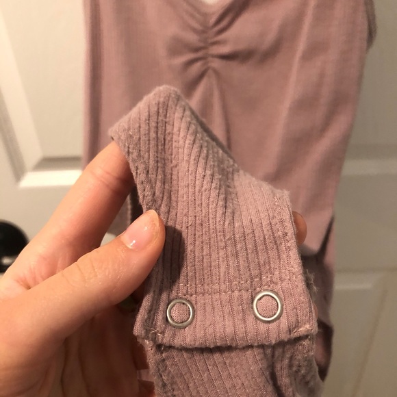 AMERICAN EAGLE mauve ribbed bodysuit - Picture 2 of 2
